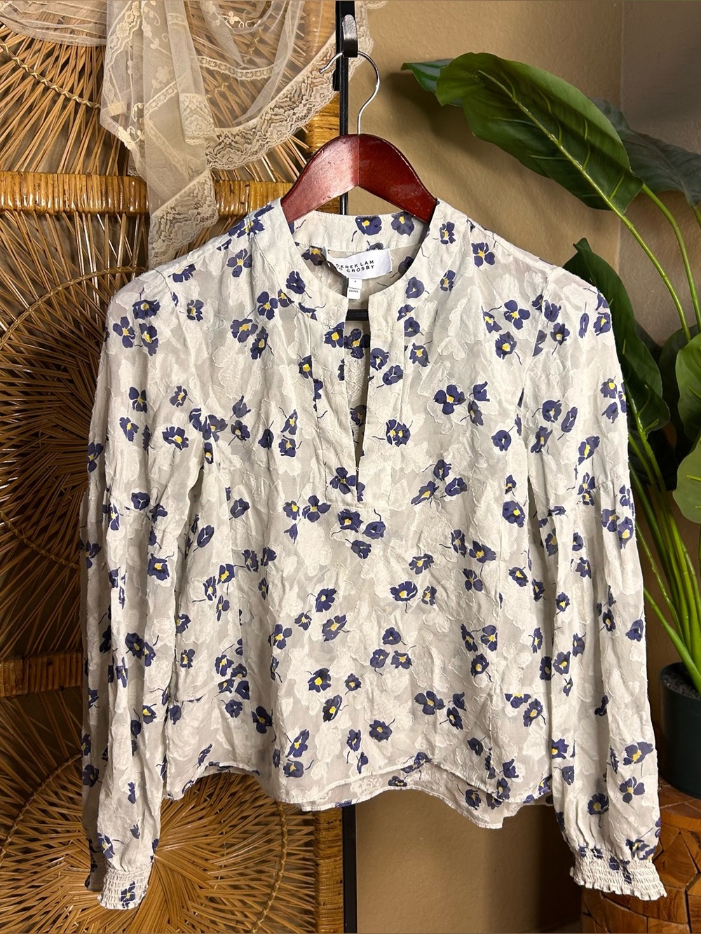 10 Crosby Derek Lam silk blouse size 0 with floral print slightly boxy